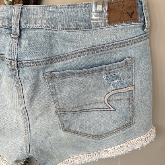 American Eagle Outfitters Shortie Jean Shorts Stretch Faded Blue Distressed - Picture 5 of 15